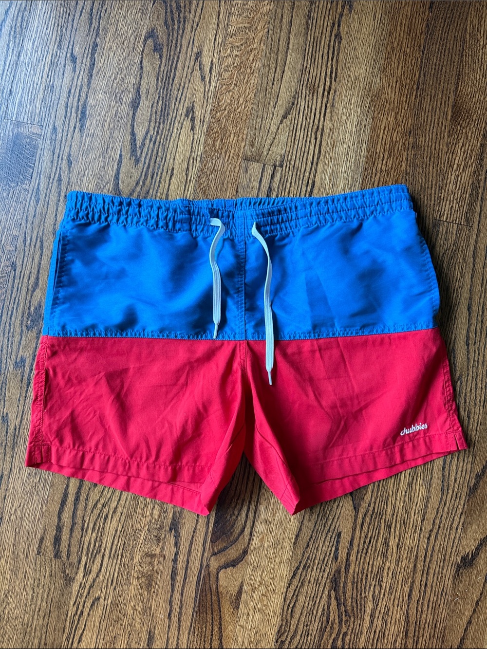 E chubbies Blue and Red Men's Large Two-Tone Swim Trunks